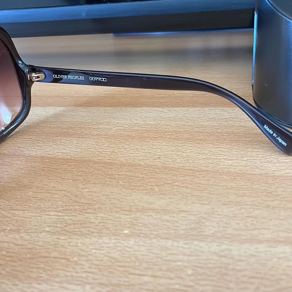 Authentic Oliver People’s Sunglasses - Picture 3 of 4